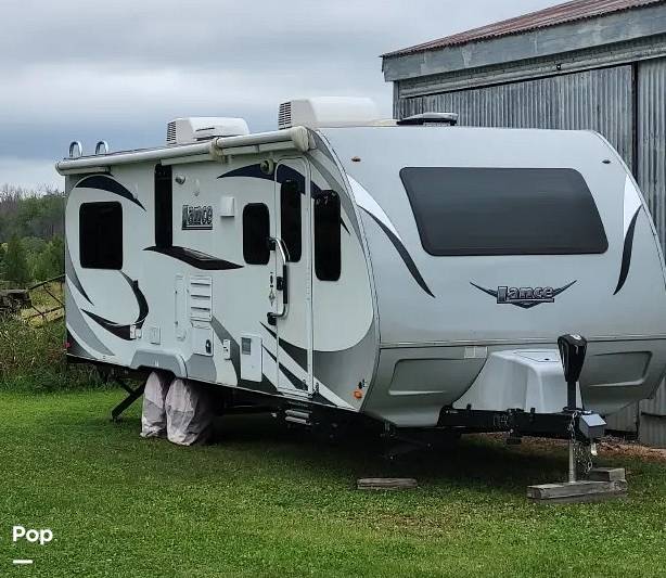 2020 Lance 2465, $ 34,999