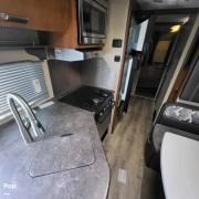 2020 Lance 2465, $ 34,999