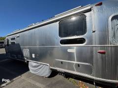 2021 Airstream Flying Cloud 28RB Twin with Washer/, $ 79,850