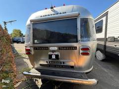 2021 Airstream Flying Cloud 28RB Twin with Washer/, $ 79,850