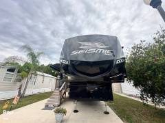 2019 Jayco Seismic 4212, $ 71,000