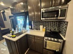 2019 Jayco Seismic 4212, $ 71,000
