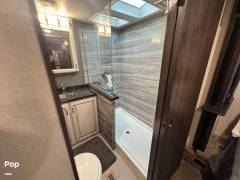 2019 Jayco Seismic 4212, $ 71,000