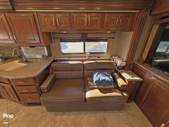 2014 Fleetwood Discovery 40X, $ 99,999