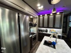2020 Grand Design Momentum 381M, $ 39,900