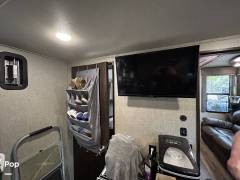 2020 Grand Design Momentum 381M, $ 39,900