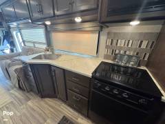 2020 Thor Motor Coach A.C.E. 33.1, $ 53,999
