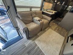2020 Thor Motor Coach A.C.E. 33.1, $ 53,999