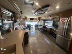 2019 Fleetwood Discovery LXE 40D, $ 174,000