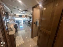 2019 Fleetwood Discovery LXE 40D, $ 174,000