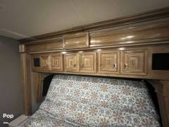 2019 Fleetwood Discovery LXE 40D, $ 174,000