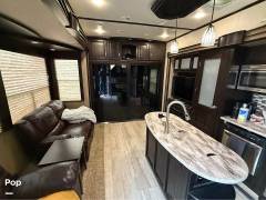 2015 Grand Design Momentum 380TH, $ 58,500