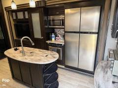 2015 Grand Design Momentum 380TH, $ 58,500