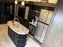 2015 Grand Design Momentum 380TH, $ 58,500