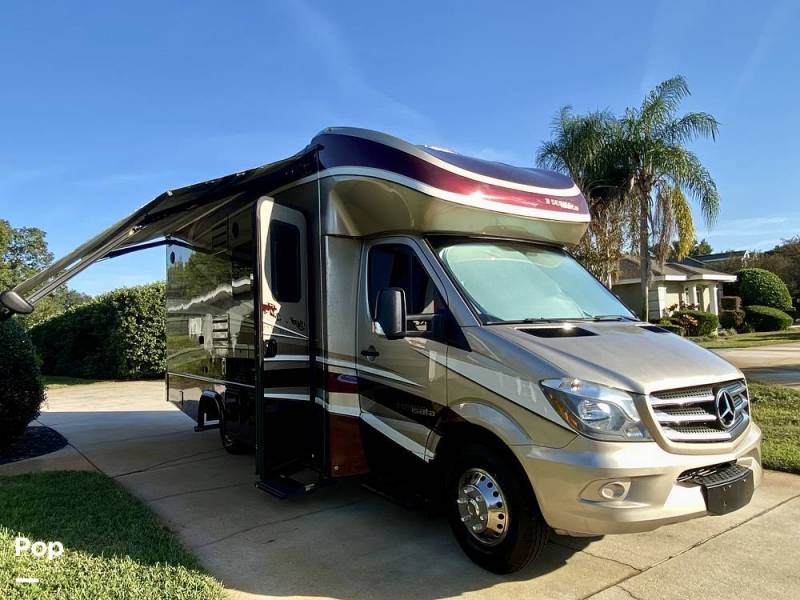 2018 Dynamax Isata 3 24FWM, $ 75,000