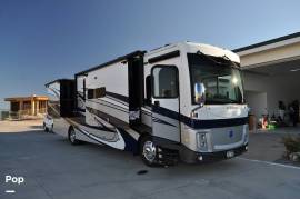 2022 Holiday Rambler Navigator 38N, $ 229,000