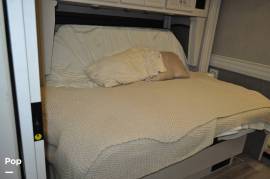 2022 Holiday Rambler Navigator 38N, $ 229,000
