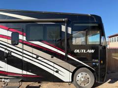 2023 Thor Motor Coach Outlaw 38KB, $ 149,988