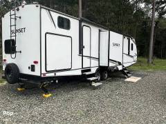 2022 CrossRoads Sunset Trail 331BH, $ 41,640