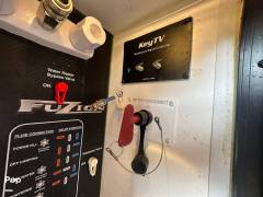 2021 Keystone Fuzion 429, $ 63,000