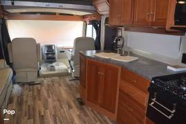 2017 Winnebago Sunstar 32YE, $ 45,000