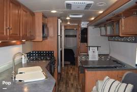 2017 Winnebago Sunstar 32YE, $ 45,000