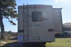 2017 Winnebago Sunstar 32YE, $ 45,000