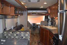 2017 Winnebago Sunstar 32YE, $ 45,000