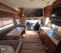 2010 Thor Motor Coach Freedom Elite 23S, $ 49,950