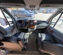 2010 Thor Motor Coach Freedom Elite 23S, $ 49,950