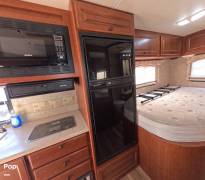 2010 Thor Motor Coach Freedom Elite 23S, $ 49,950