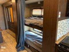 2017 Thor Motor Coach Hurricane 34J, $ 49,900