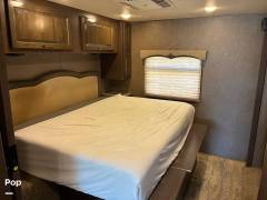 2017 Thor Motor Coach Hurricane 34J, $ 49,900