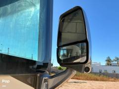 2017 Thor Motor Coach Hurricane 34J, $ 49,900