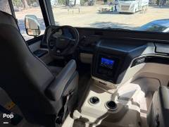 2023 Entegra Vision 27A, $ 124,000