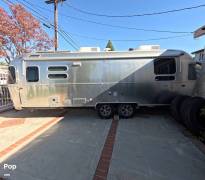 2022 Airstream Pottery Barn 28RBQ, $ 117,000