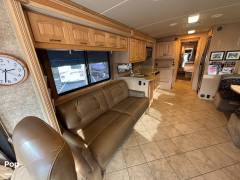 2009 Winnebago Tour 40KD, $ 73,000