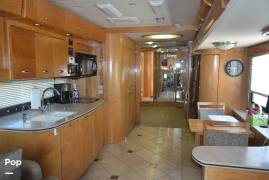2008 Gulf Stream Tour Master T45G Constellation, $ 125,000