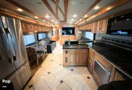 2013 Itasca Ellipse 42GD, $ 173,000