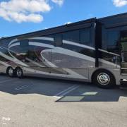 2021 Thor Motor Coach Venetian B42, $ 294,900