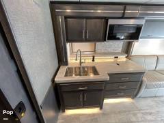 2021 Thor Motor Coach Venetian B42, $ 294,900