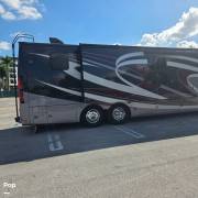 2021 Thor Motor Coach Venetian B42, $ 294,900