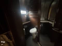 2020 Airstream Classic 30RB Twin, $ 88,999