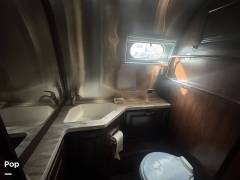 2020 Airstream Classic 30RB Twin, $ 88,999