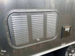 2020 Airstream Classic 30RB Twin, $ 88,999