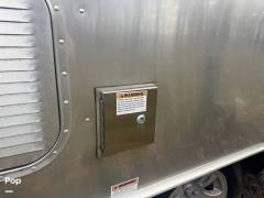2020 Airstream Classic 30RB Twin, $ 88,999
