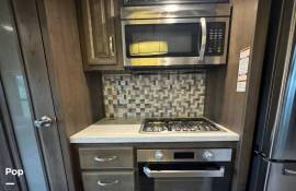 2019 Keystone Montana 3721RL, $ 54,500