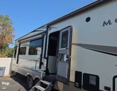 2019 Keystone Montana 3721RL, $ 54,500