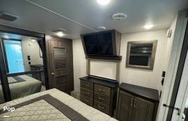 2019 Keystone Montana 3721RL, $ 54,500