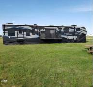 2016 Keystone Fuzion Chrome 420, $ 49,499